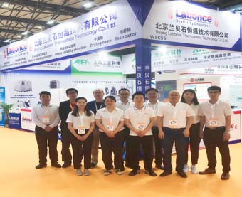 兰贝石销售精英携药品稳定性试验箱和恒温恒湿箱在CPHI CHINA 2019 上海站展出，同期举行CMC群聚会